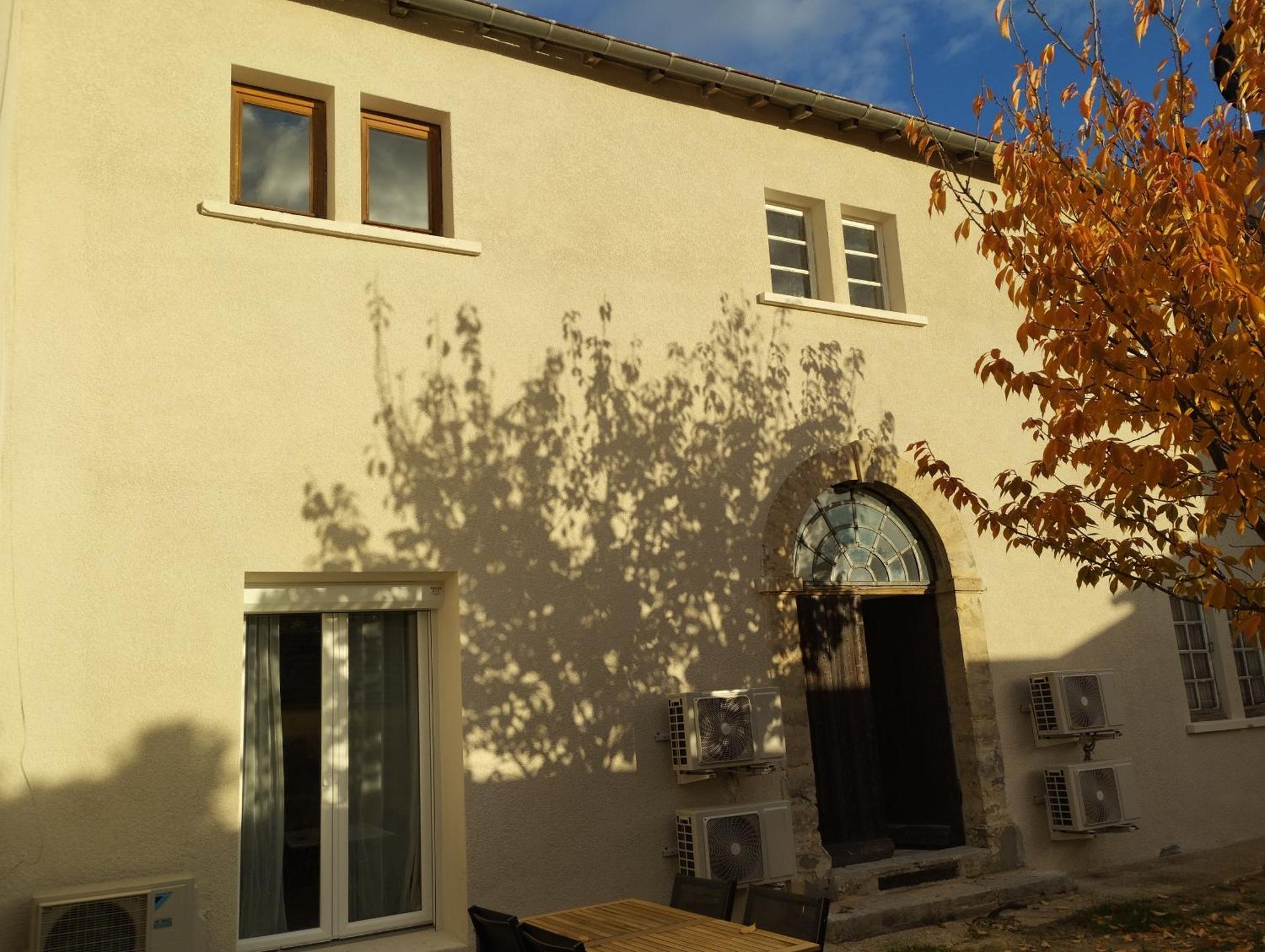 T2 Renove Avec Parking Prive A Proximite De Lyon Appartement Pierre-Bénite