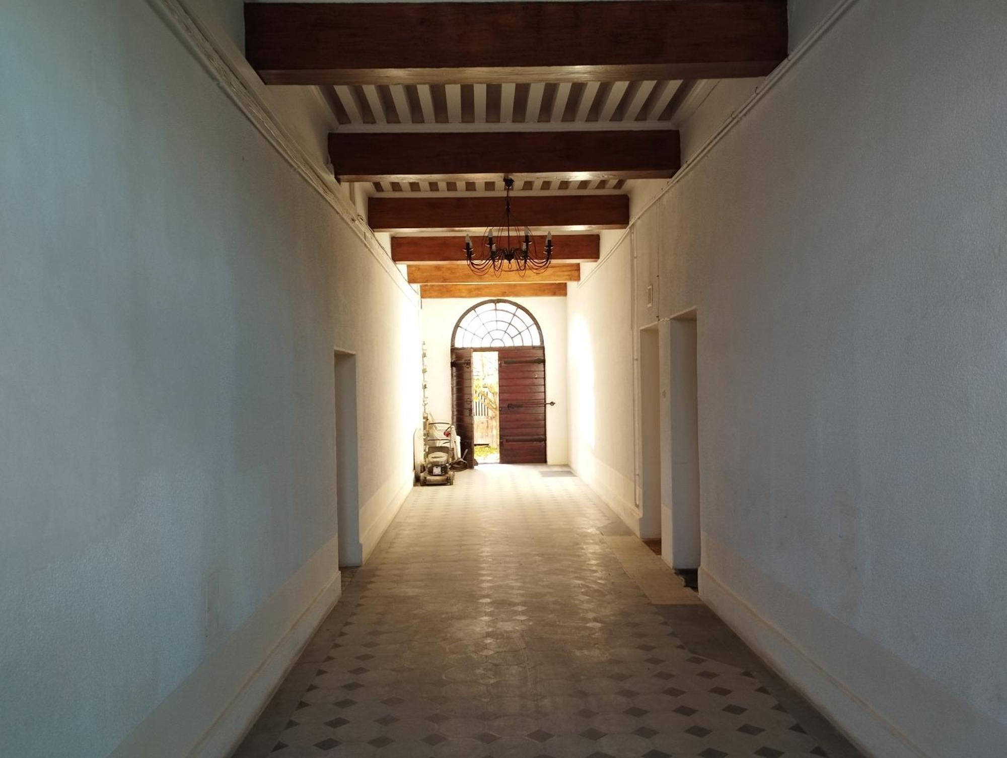 Appartement T2 Renove Avec Parking Prive A Proximite De Lyon